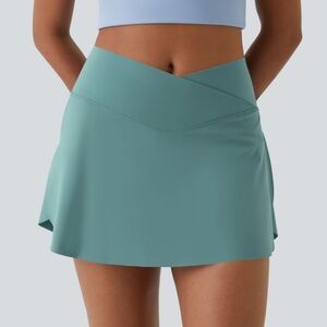 New Halara Tennis Skirt w/ pockets and shorts - Green - Medium
